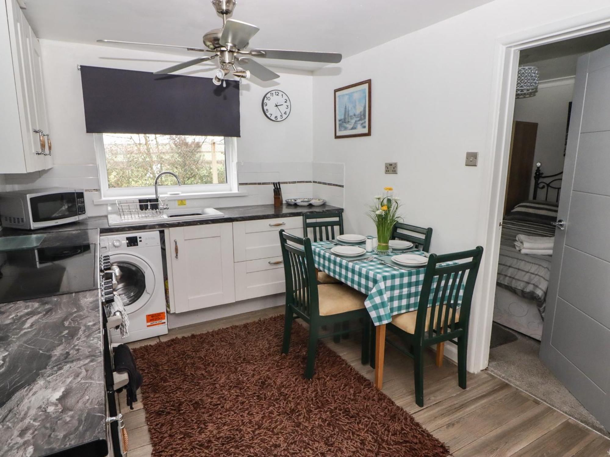 13 Gower Holiday Village Swansea Dış mekan fotoğraf